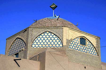 نمایی از مسجدی در میبد