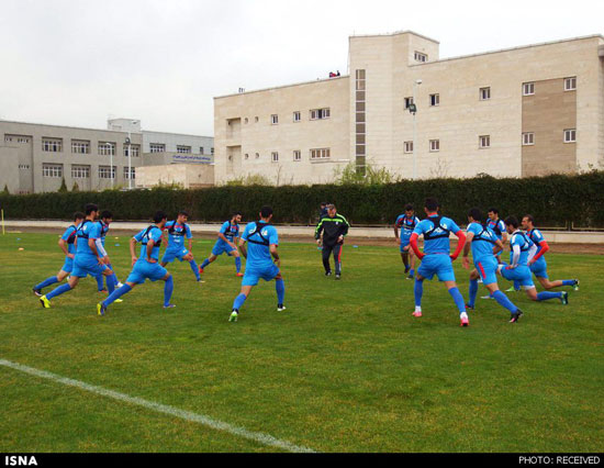 عکس: نخستین تمرین تیم ملی روی چمن