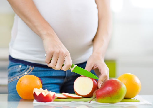 آیا مادر باردار باید 2 برابر معمول غذا بخورد؟