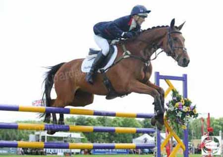 نوه ملکه انگلیس, رقابتهای اسب سواری  