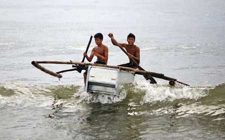 قایق ماهیگیری ,توفان در فیلیپین