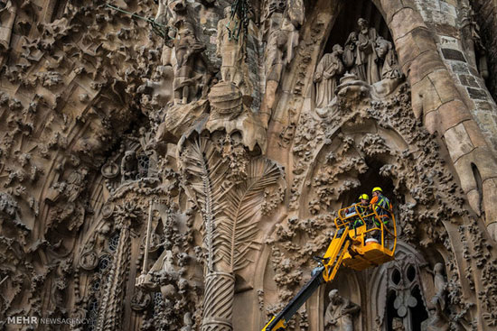 ساخت بلندترین بنای مذهبی اروپا در اسپانیا