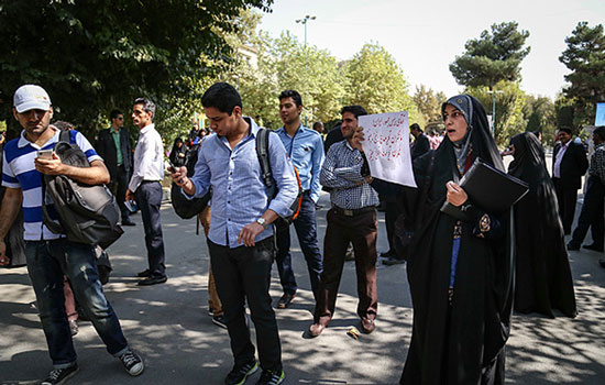 عکس: حواشی حضور روحانی در دانشگاه