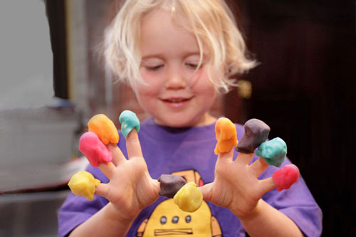 بازی هایی برای تقویت انگشتان کودکان