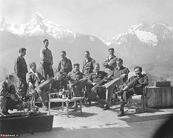 عیش و نوش سربازان امریکایی در ویلای هیتلر