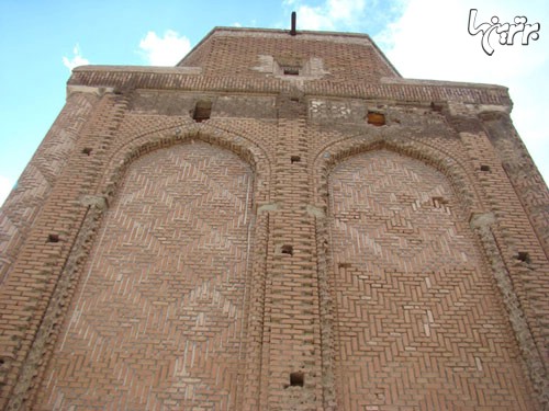 معماری ایرانی: گنبد سرخ مراغه