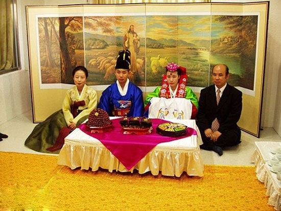 رسم عجیب و مسخره شب عروسی در کره