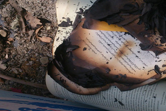 سوزندان اسناد تاریخی به دلیل کمبود جا! +عکس