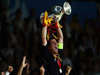 بهترین فوتبالیست های تاریخ یورو2012
