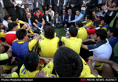 محمود احمدی نژاد در تمرین تیم ملی فوتبال,تیم ملی فوتبال ایران