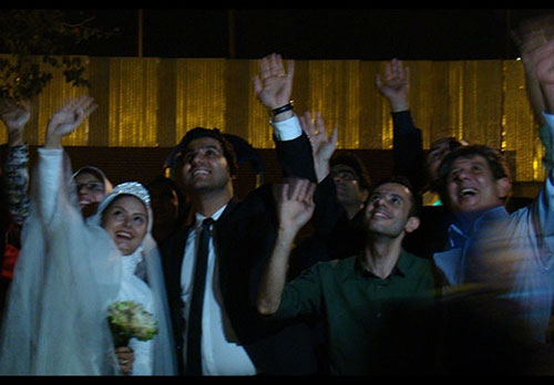 عروسی در بین کارتن خواب های تهران +عکس
