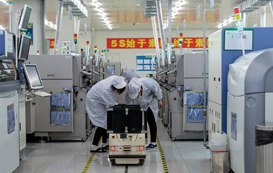 آیا ربات‌ها می‌توانند جای میلیون‌ها کارگر ارزان چینی را بگیرند؟