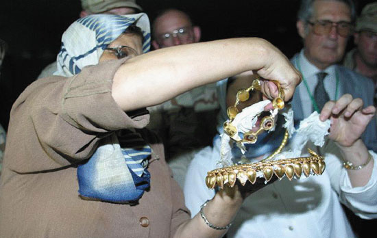 تصاویر: محتویات گاوصندوق‌ شخصی‌ صدام