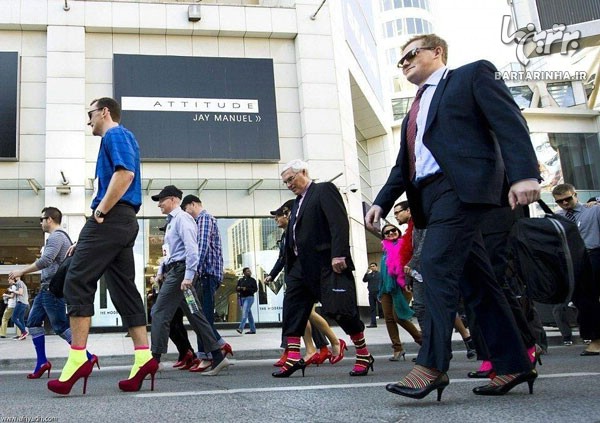وقتی مردان کفش زنانه می پوشند! +عکس