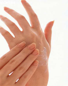 حساسیت پوست دست‌,علائم حساسیت پوست دست,درمان حساسیت پوست دست