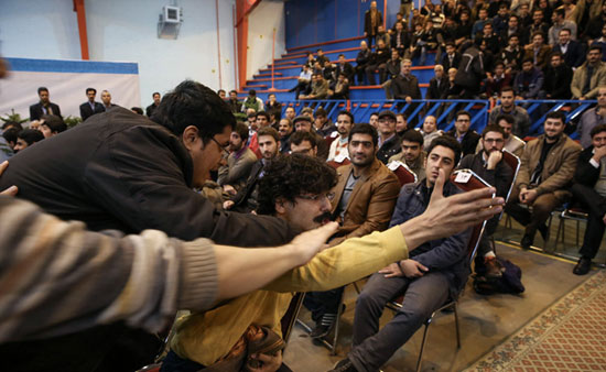 درگیری دانشجویان در حضور روحانی +عکس
