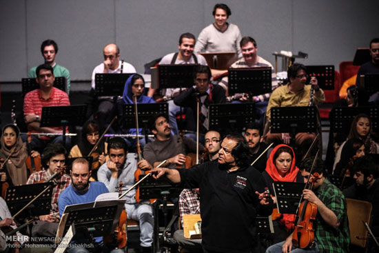 تمرین ارکستر سمفونیک تهران با حضور علی رهبری