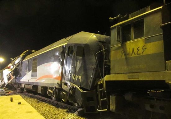 عکس: برخورد قطار مسافربری با باری در سمنان
