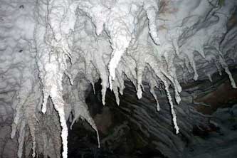 اخبار,اخبار حوادث ,غار یخی کوهرنگ