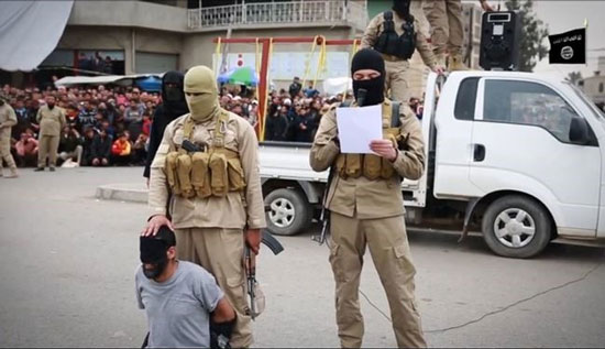 داعش 4 عراقی را گردن زد + عکس