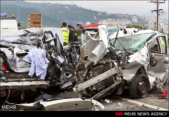 تصادف زنجیره ای مرگبار در یونان‎