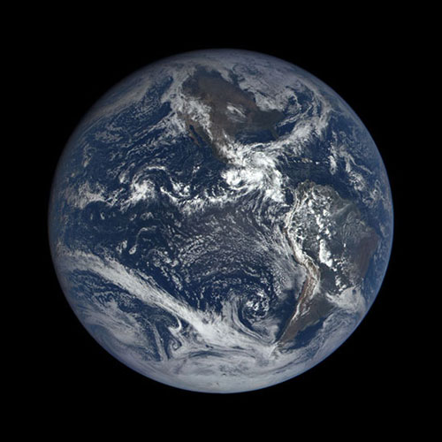 نمایش زنده‌ی تصویر زمین از سایت ناسا