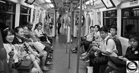 عکاس تایلندی , واگنهای مترو  , اخبار گوناگون