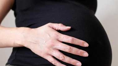 ترکهای پوستی در بارداری,علت بوجود آمدن ترکهای پوستی در بارداری