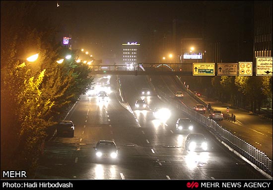 تصاویری از گرد و غبار شب گذشته در تهران