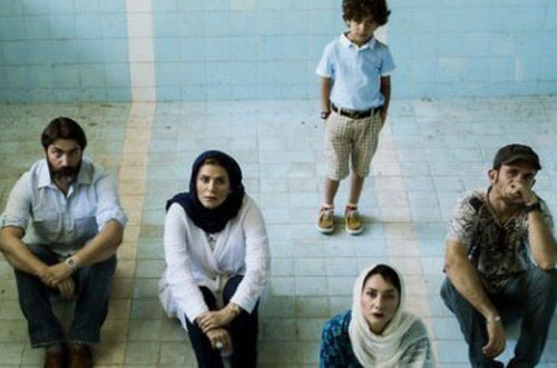 تصویر هانیه توسلی، پارسا پیروزفر، بابک حمیدیان و سحر دولتشاهی در یک فیلم سینمایی