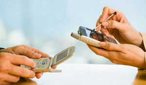 درآمد اپراتورهای تلفن همراه از SMS در نوروز