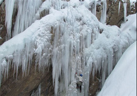اخبار,اخبار گوناگون,یخ بستن آبشار سنگین آباد در قروه