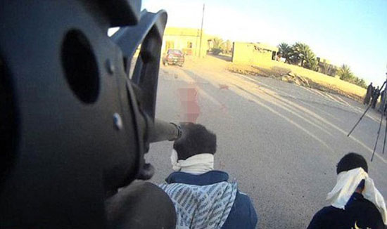 روش داعش برای فیلم گرفتن از اعدام +عکس