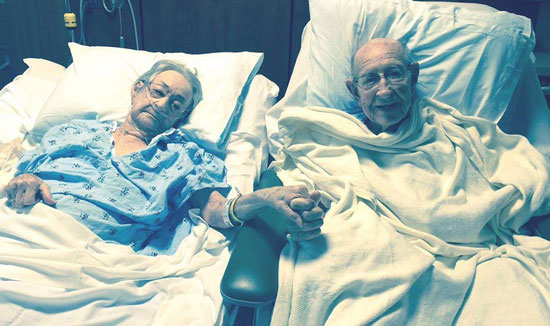بیمارستانی در جرجیا، به بستری شدن یک زوج با ۶۸ سال زندگی مشترک، در کنار هم رضایت داد!