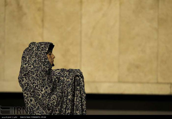 عکس: احیاء شب نوزدهم ماه رمضان در مصلی تهران