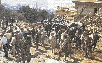 صحنه پس از انفجار سفارت امریكا در بیروت در 1984