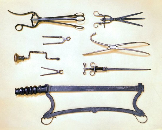 ابزارهای پزشکی ترسناک تاریخ