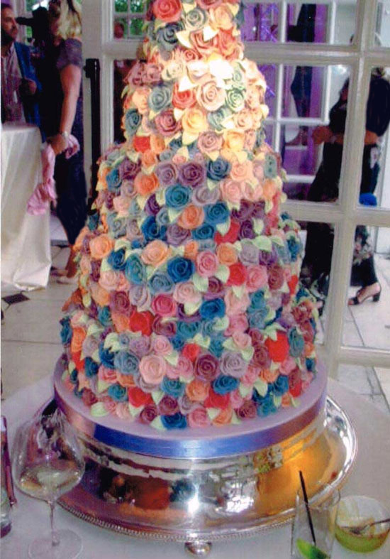 کیک جالب عروسی مجری زن! +عکس