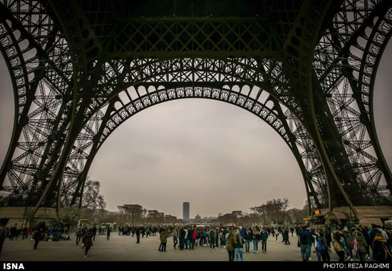 نماهایی از برج ایفل در پاریس