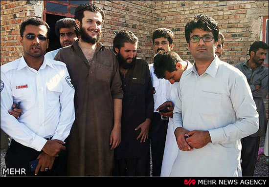 عکس: آزادی شمشیر باز ایرانی در شهرستان مرزی خاش