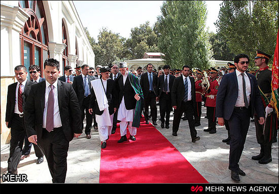 حضور رئیس جمهور جدید افغانستان در محل کار