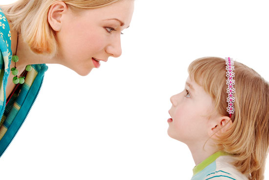 در دیر حرف زدن کودک، چه عواملی موثرند؟