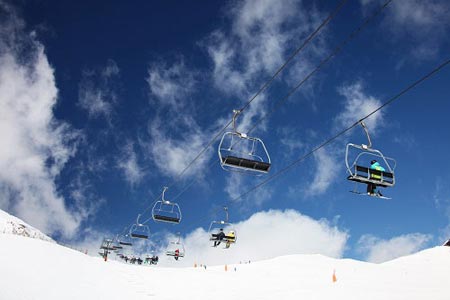 ورزش‌های زمستانی,اسکی, تفریحات زمستانی در تابستان