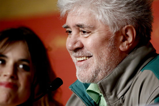 نمایش فیلم جدید پدرو آلمودوار در جشنواره کن / بازیگر آمریکایی پنج دقیقه تشویق شد