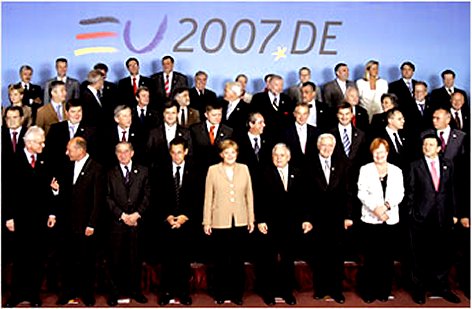 سران کشورهای عضو اتحادیه در 21 ژوئن 2007 در بروکسل و بیش از تشکیل اجلاس