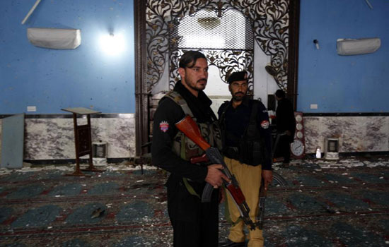 (تصاویر) حمله به مسجد شیعیان پیشاور
