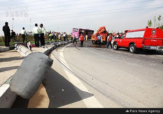 عکس: واژگونی مرگبار اتوبوس در اتوبان آزادگان