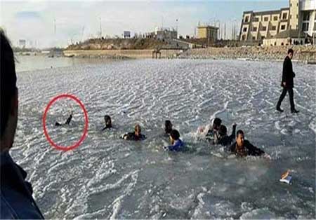 اخبار,اخبار اجتماعی ,غرق شدن دختران در دریاچه یخ زده 