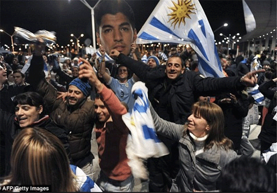 اروگوئه‌ آماده استقبال از سوارز + تصاویر