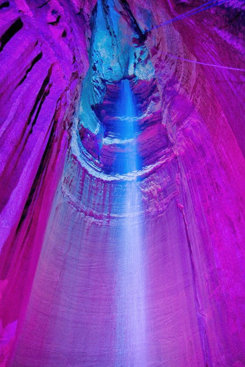 زیبا ترین آبشار زیر زمینی دنیا +عکس